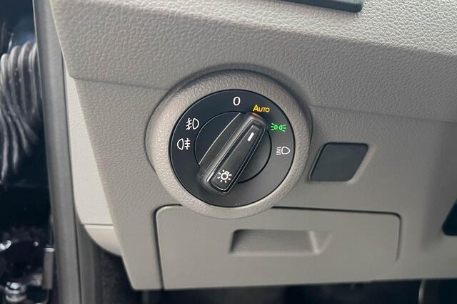 Volkswagen CARAVELLE T6.1 ROLSTOELBUS 2.0 TDI 150 PK DSG L2H1 ACC| LED | Privacy Glas | Bijrijdersbank | Apple Carplay | Android Auto |