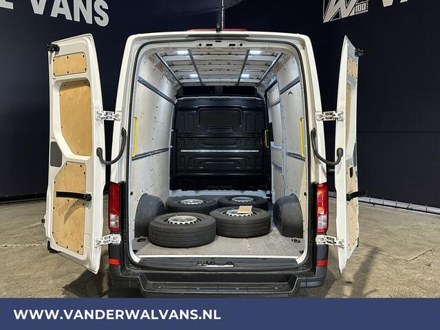 Volkswagen CRAFTER 2.0 TDI 177pk L3H3 L2H2 Euro6 Airco | Camera | Navigatie | Apple Carplay Android Auto, Cruisecontrol, Chauffeursstoel