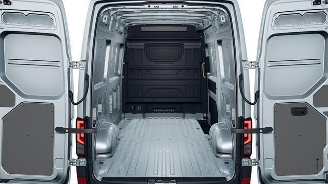 Volkswagen CRAFTER 35 2.0 TDI L3H3 Highline 140 Pk | 3 Zits | Navigatie | Trekhaakvoorbereiding