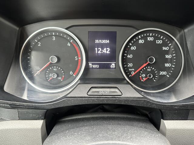 Volkswagen CRAFTER 35 2.0 TDI 140PK EURO6 L3H3 Achteruitrijcamera /Cruise control/trekhaak