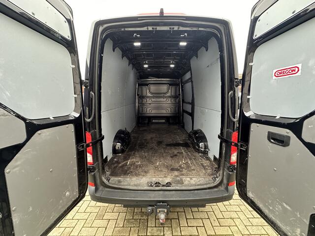 Volkswagen CRAFTER 35 2.0 TDI 140PK EURO6 L3H3 Achteruitrijcamera/trekhaak/app connect