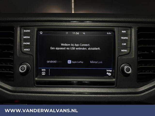 Volkswagen CRAFTER 2.0 TDI 141pk L3H3 L2H2 Euro6 Airco | Navigatie | Apple Carplay | Android Auto | Cruisecontrol Bijrijdersbank, 3000kg trekvermogen