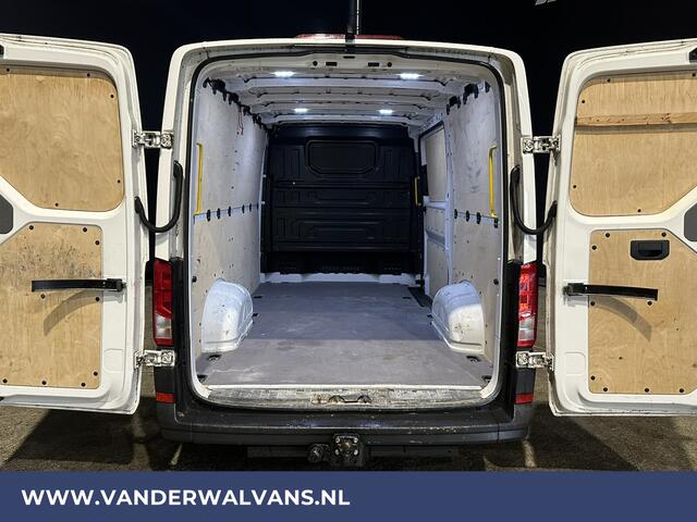 Volkswagen CRAFTER 2.0 TDI L3H2 L2H1 Euro6 Airco | Camera | Apple Carplay | Android Auto | Trekhaak Bijrijdersbank