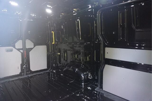 Volkswagen CRAFTER 35 2.0 177 L3H2 AUT Facelift 13" Navi, Camera, Gev. Stoel, LED!! NR. T978*