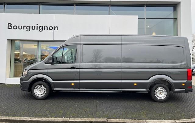 Volkswagen CRAFTER Highline L4 2.0 TDI 140 pk Automaat GVW 3.5T W | 351938 | Navigatie | Alarm | Trekhaak | Versterkte vering | Achteruitrijcamera |