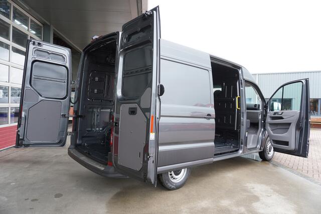 Volkswagen CRAFTER 35 2.0 TDI 141 PK L3H3 Automaat Nr. V042 | Airco | Cruise | Navi