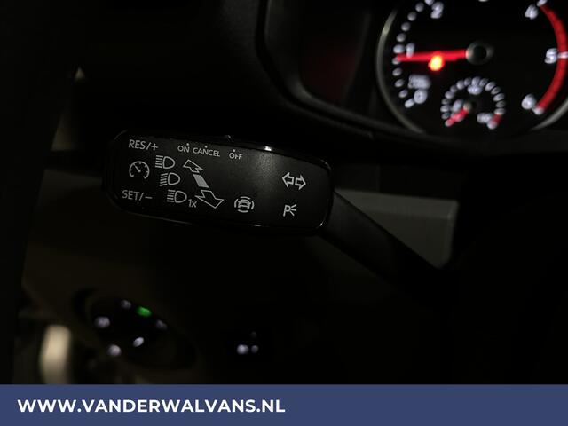 Volkswagen CRAFTER 2.0 TDI 141pk L3H3 L2H2 Euro6 Airco | Navigatie | Apple Carplay | Cruisecontrol Android Auto, Bijrijdersbank, 3000kg trekvermogen