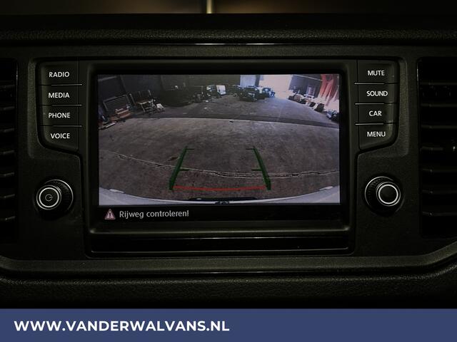 Volkswagen CRAFTER 2.0 TDI 141pk L3H3 L2H2 Euro6 Airco | Camera | Apple Carplay | Cruisecontrol Chauffeursstoel, Android Auto