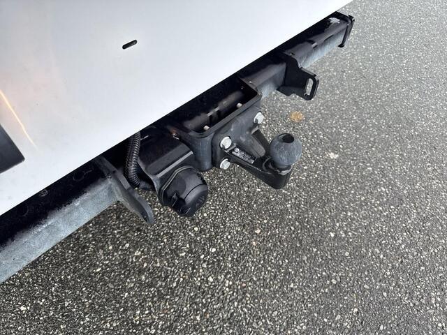 Volkswagen CRAFTER 35 Pick Up 2.0 TDI 140 pk L4 4Motion Trendline | 7 Persoons | Trekhaak |