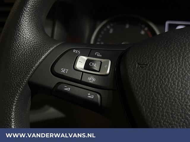 Volkswagen CRAFTER 2.0 TDI 141pk **BPM VRIJ voor de Ondernemer** L3H3 L2H2 Euro6 Airco | Camera | Cruisecontrol Apple Carplay, Android Auto, Chauffeursstoel, Parkeersensoren, Bijrijdersbank, 3000kg Trekvermogen