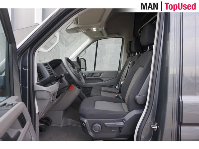 Volkswagen CRAFTER 35 2.0 TDI L4H3 Highline / Trekhaak / 3000KG Trekgewicht / 177 PK / Navigatie / Adaptieve Cruise Control / Apple Carplay / Stoelverwarming