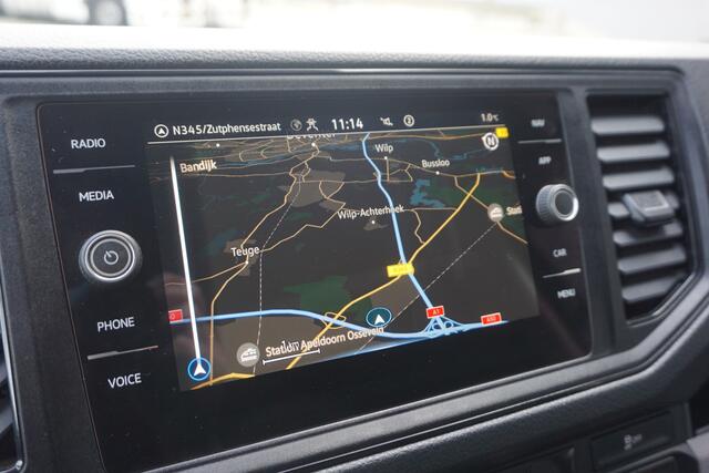 Volkswagen CRAFTER 35 2.0 TDI L4H3 Highline / Trekhaak / 3000KG Trekgewicht / 177 PK / Navigatie / Adaptieve Cruise Control / Apple Carplay / Stoelverwarming
