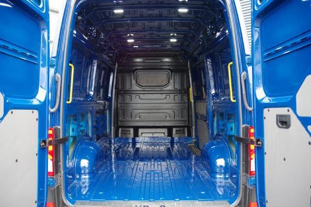 Volkswagen CRAFTER 2.0 TDI L3H3(L2H2) 140PK, LED, CAMERA, TREKHAAK, NAVI, CRUISE, AIRCO, PARKEERSENSOREN