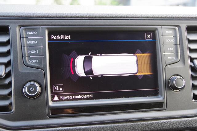 Volkswagen CRAFTER 35 2.0 TDI L3H3 Highline LED, TREKHAAK, APPLE CARPLAY, CRUISE, AIRCO, NL AUTO, NAP