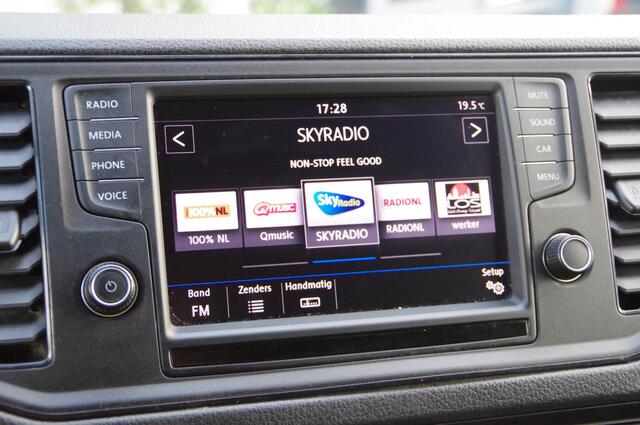 Volkswagen CRAFTER 35 2.0 TDI L3H3 Highline LED, TREKHAAK, APPLE CARPLAY, CRUISE, AIRCO, NL AUTO, NAP