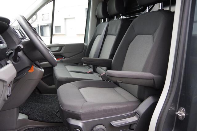 Volkswagen CRAFTER 35 2.0 TDI L3H3 HIGHLINE 140PK AUT. CAMERA, NAVI, CRUISE, AIRCO, TREKHAAK