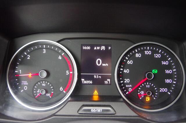 Volkswagen CRAFTER 35 2.0 TDI L3H3 HIGHLINE 140PK AUT. CAMERA, NAVI, CRUISE, AIRCO, TREKHAAK