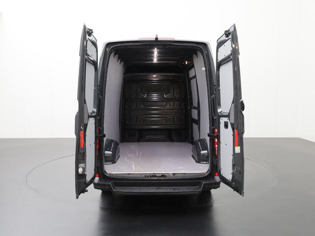 Volkswagen CRAFTER 2.0TDI 140PK L3H3 | Navigatie | Camera | Betimmering | Airco | Cruise