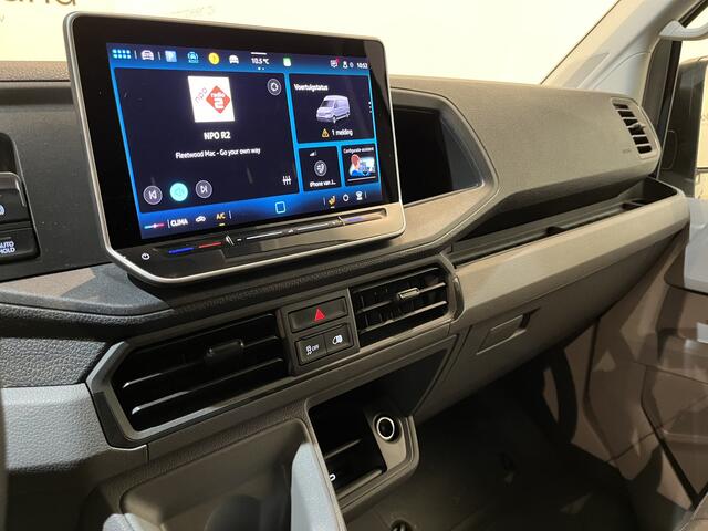 Volkswagen CRAFTER 2.0 TDI L3H2 140 PK Automaat / Euro 6 / Airco / Cruise Control / PDC / CarPlay / 3-Zits / NIEUWSTE MODEL / 1.400 KM !!