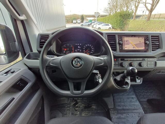 Volkswagen CRAFTER 35 2.0 TDI L3H3 Highline | 3 PERS | NAVI | PDC V+A | BETIMMERD | TREKHAAK |