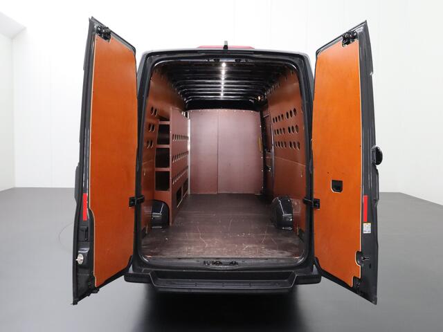 Volkswagen CRAFTER 2.0TDI 140PK DSG Automaat L5H3 Highline | Navigatie | Betimmering | Camera | 3-Persoons