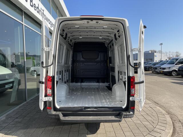 Volkswagen CRAFTER 35 2.0 TDI L3H3 Trendline 140PK hand facelift