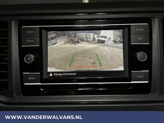 Volkswagen CRAFTER 2.0 TDI 141pk L3H3 L2H2 Euro6 Airco | Camera | Apple Carplay | Cruisecontrol Android Auto, Chauffeursstoel