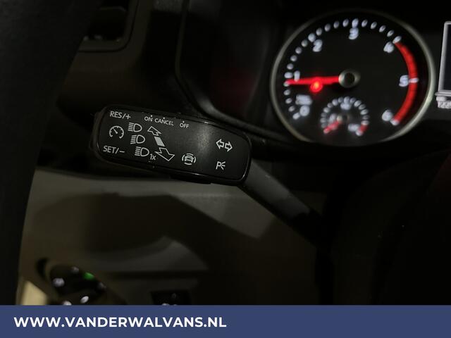 Volkswagen CRAFTER 2.0 TDI 141pk L3H3 L2H2 Euro6 Airco | Camera | Apple Carplay | Cruisecontrol Android Auto, Chauffeursstoel