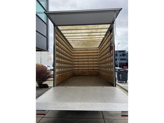 Volkswagen CRAFTER 35 2.0 TDI L4 Comfortline | BAKWAGEN / MEUBELBAK | LAADKLEP