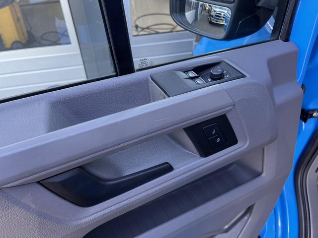 Volkswagen CRAFTER 35 2.0 TDI DC Airco Cruise controle Euro 6 laadbak Voorruit verwarming 6-persoons Open laadbak Pick-up p-up Bakwagen 1e eigenaar