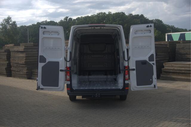 Volkswagen CRAFTER 35 2.0 TDI 140PK L3H3 Trendline 35 2.0 TDI 140PK L3H3 Trendline, Modeljaar 2025, App Connect, Trekhaak