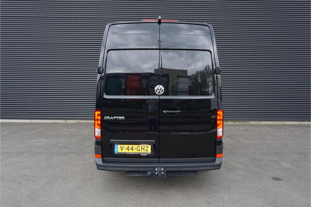 Volkswagen CRAFTER 35 | 2.0 TDI | L3H3 | RWD | 3,5T Trekvermogen | 2x Schuifdeur | Automaat | ACC | Camera | Stoelverwarming | Standkachel