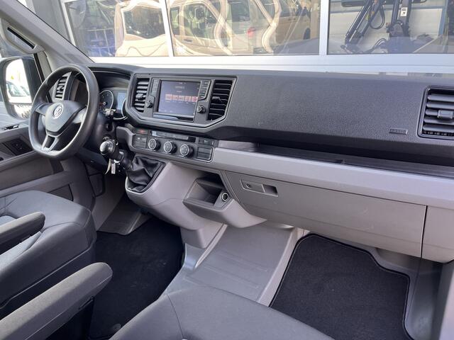 Volkswagen CRAFTER 35 2.0 TDI L3H3 oud L2H2 Airco Cruise control Trekhaak 3000kg Kastinrichting Omvormer Standkachel werkplaats Navigatiesysteem Telefoonverbinding 2-Persoons Camera