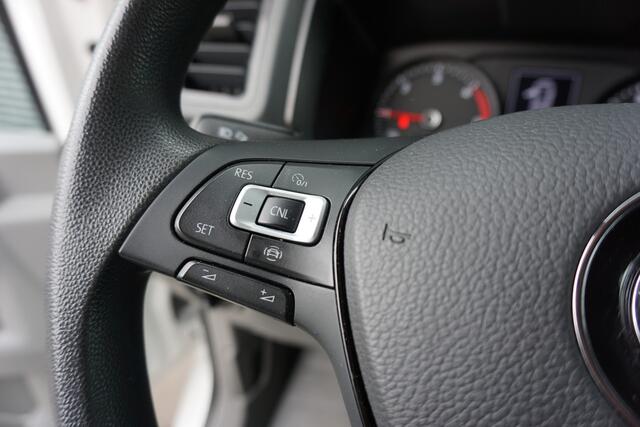 Volkswagen CRAFTER 30 | 140 PK | L3H3 | App-Connect | Cruise | Camera | Trekhaak | Voorruitverwarming