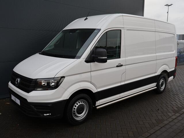 Volkswagen CRAFTER 35 2.0 TDI L3H3 Comfortline EURO VI | 140 PK | Comfortstoel Plus + Armleuningen Bijrijdersbank | Airco | Cruise Control | Navigatie BT DAB+ Apple Carplay / Android Auto | Verwarmbare Voorruit | Parkeersensoren Voor + Achter | Trekhaak