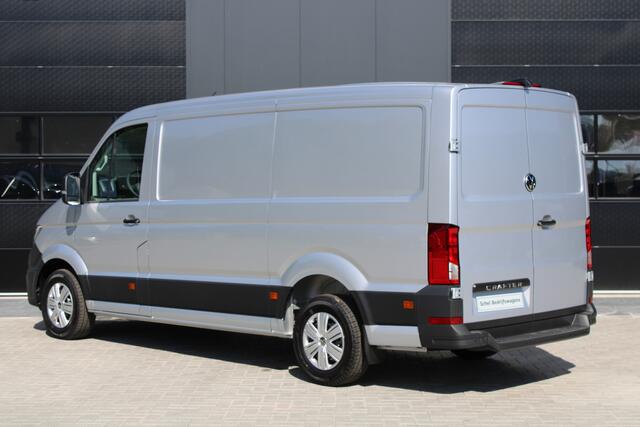 Volkswagen CRAFTER 35 2.0 TDI L3H2 177pk - Facelift - Navigatie - LED - Geveerde stoel - Virtual cockpit - Camera - Verwarmd stuur - Stoelverwarming - Rijklaar