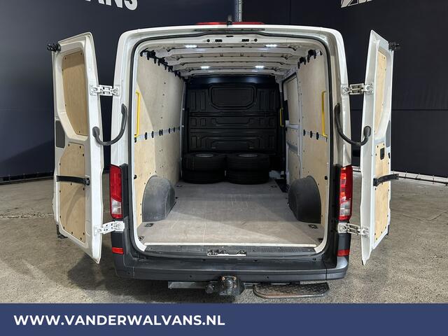 Volkswagen CRAFTER 2.0 TDI 141pk L3H2 (Oude L2H1) Euro6 Airco | Camera | Apple Carplay | 3000kg Trekhaak | Cruisecontrol Android Auto, Parkeersensoren, Bijrijdersbank