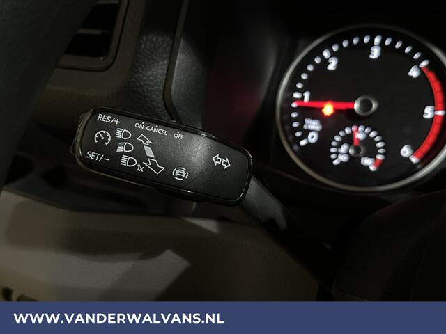 Volkswagen CRAFTER 2.0 TDI 141pk L3H2 (Oude L2H1) Euro6 Airco | Camera | Apple Carplay | 3000kg Trekhaak | Cruisecontrol Android Auto, Parkeersensoren, Bijrijdersbank