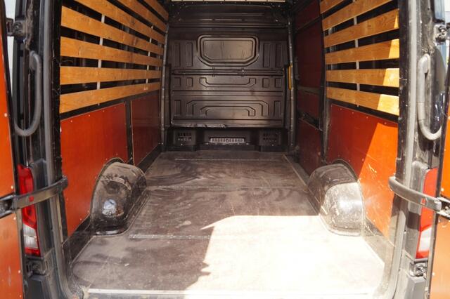 Volkswagen CRAFTER 35 2.0 TDI L3-H3 Comfortline -NAVI-PDC-CAM-AIRCO-