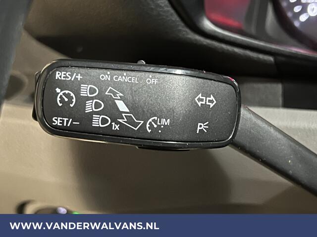 Volkswagen CRAFTER 2.0 TDI 141pk L4H3 L3H2 Euro6 ** Airco | 3000kg trekhaak | Cruisecontrol | Parkeersensoren Bijrijdersbank