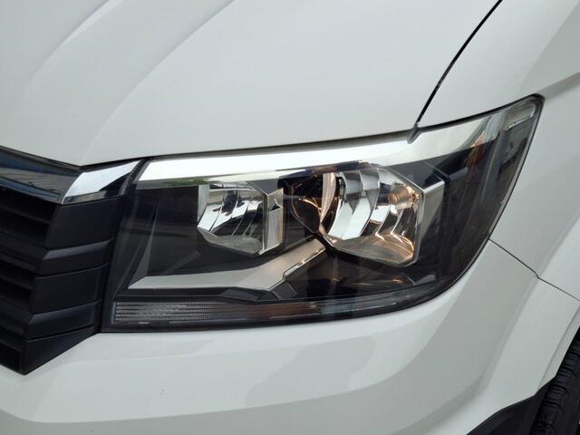 Volkswagen CRAFTER 35 2.0 TDI L3H3 Trendline AIRCO / CRUISE CONTROLE / CAMERA / EURO 6 / L2H2