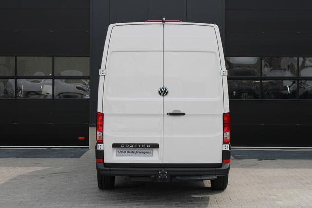 Volkswagen CRAFTER 35 2.0 TDI L3H3 177pk - Facelift - Navigatie - LED - Geveerde stoel - Virtual cockpit - Camera - Trekhaak - Stoelverwarming - Rijklaar