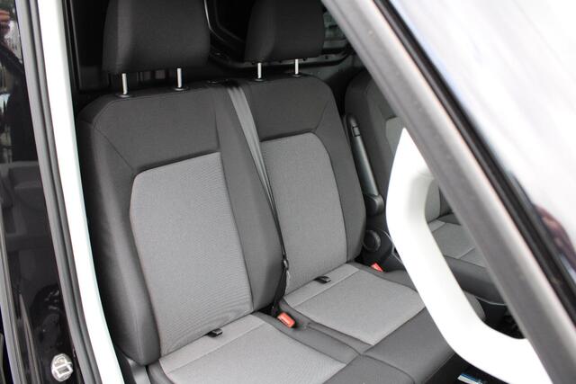 Volkswagen CRAFTER 30 2.0 TDI 140pk DSG L3H3 Exclusive Trekhaak Camera Led Virtual Cockpit Navigatie