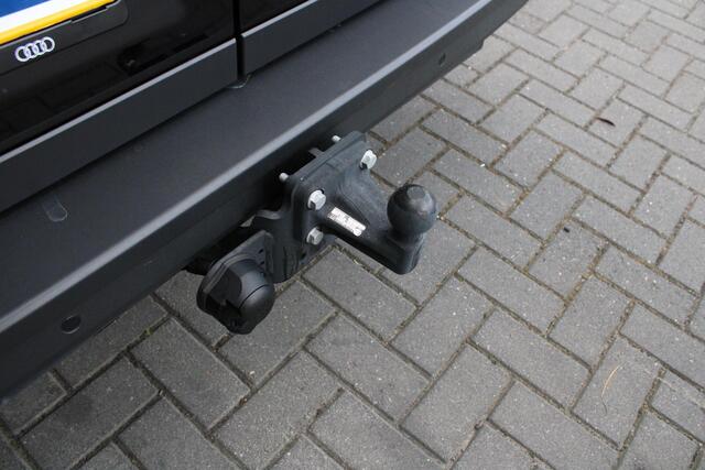 Volkswagen CRAFTER 30 2.0 TDI 140pk DSG L3H3 Exclusive Trekhaak Camera Led Virtual Cockpit Navigatie