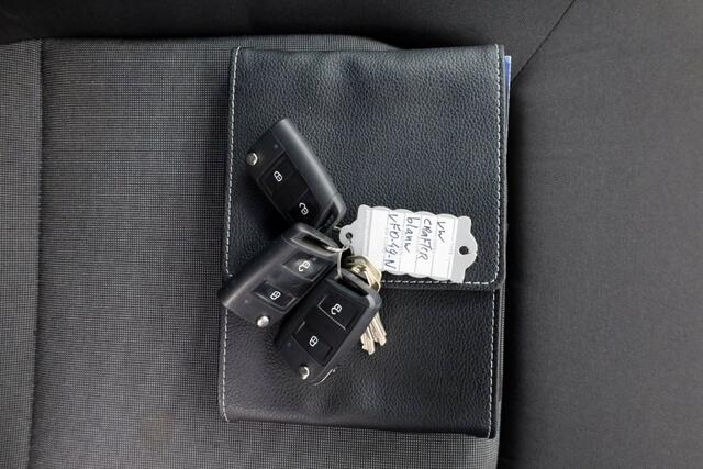 Volkswagen CRAFTER 35 2.0 TDI E6 Bakwagen met achterdeuren 2 Persoons 01-2020