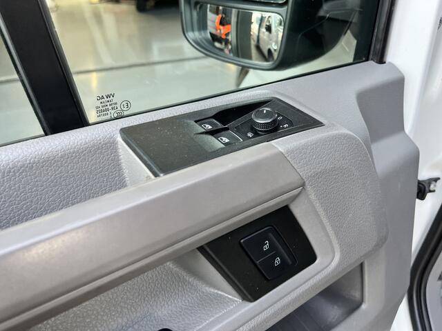 Volkswagen CRAFTER 35 2.0 TDI L3H3/L2H2 Werkplaats inrichting Kast Inrichting Servicewagen Omvormer Standkachel Airco Cruise controle Camera Sortimo inrichting 1e eigenaar Dealer onderhouden Euro 6 Bpm vrij voor particulier gebruik