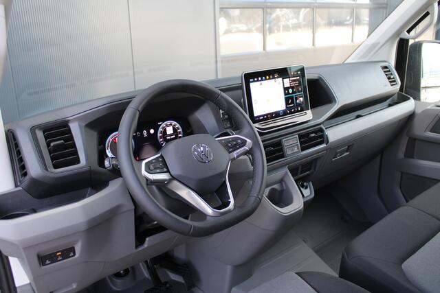 Volkswagen CRAFTER 35 2.0 TDI L3H3 177pk - Facelift - Navigatie - LED - Geveerde stoel - Virtual cockpit - Camera - Trekhaak - Stoelverwarming - Rijklaar