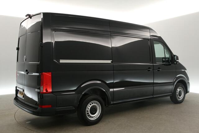 Volkswagen CRAFTER 35 2.0 TDI L3H3 140PK | NIEUW | BPM VRIJ | 3000KG | Airco Cruise Camera Carplay Massagestoel 3 Persoons Navi LED