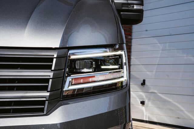 Volkswagen CRAFTER 2.0 TDI 140PK Automaat L3H3 Comfortline 2x LED | NAVI | Camera | Trekhaak | Airco |