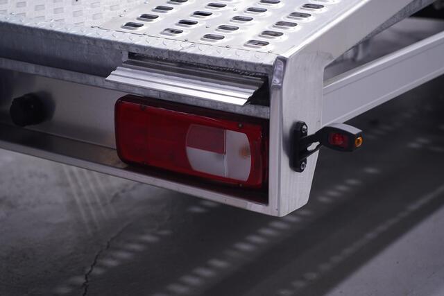 Volkswagen CRAFTER 2.0 TDI 140 pk L4 Autotransporter Airco, Cruise Control, Trekhaak 3.000 kg, BPM vrij, 3-Zits